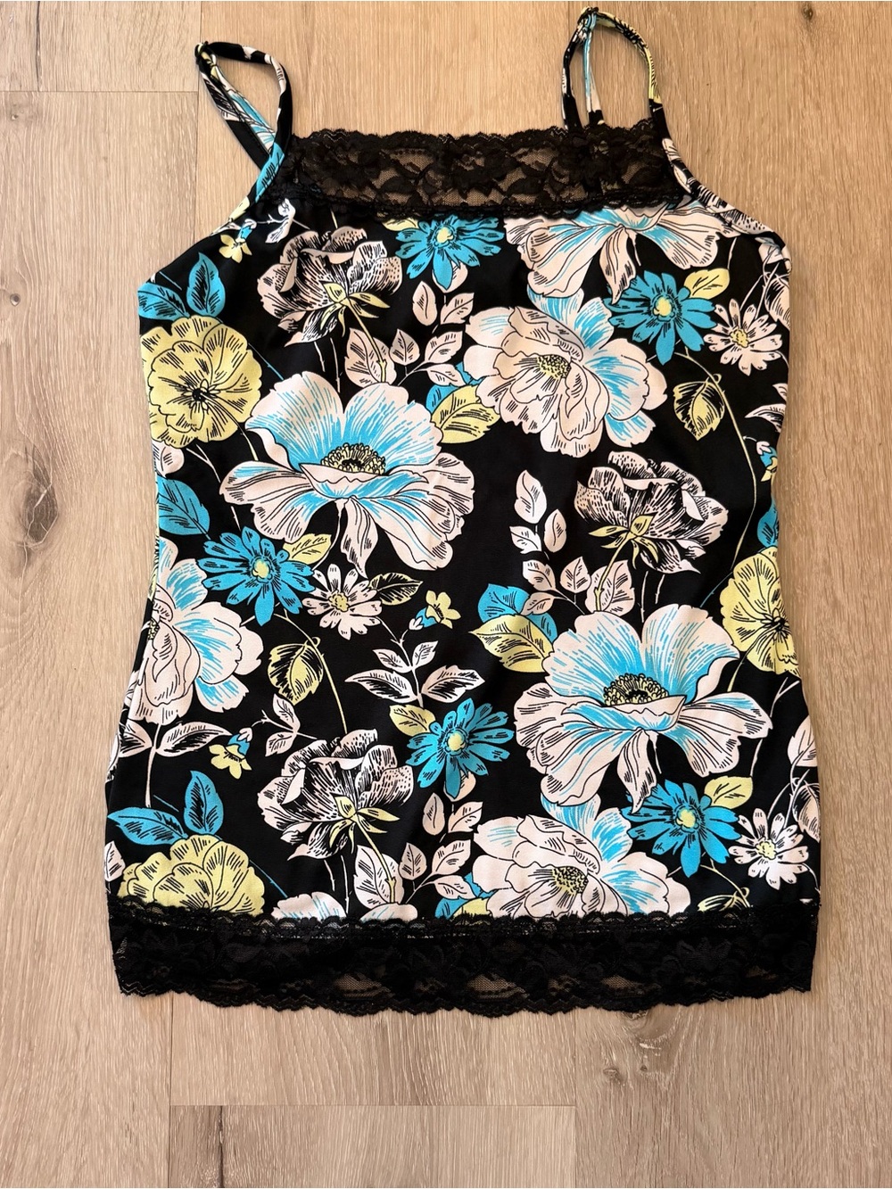 ★ VINTAGE Y2K MAURICES FLORAL LACE CAMI
